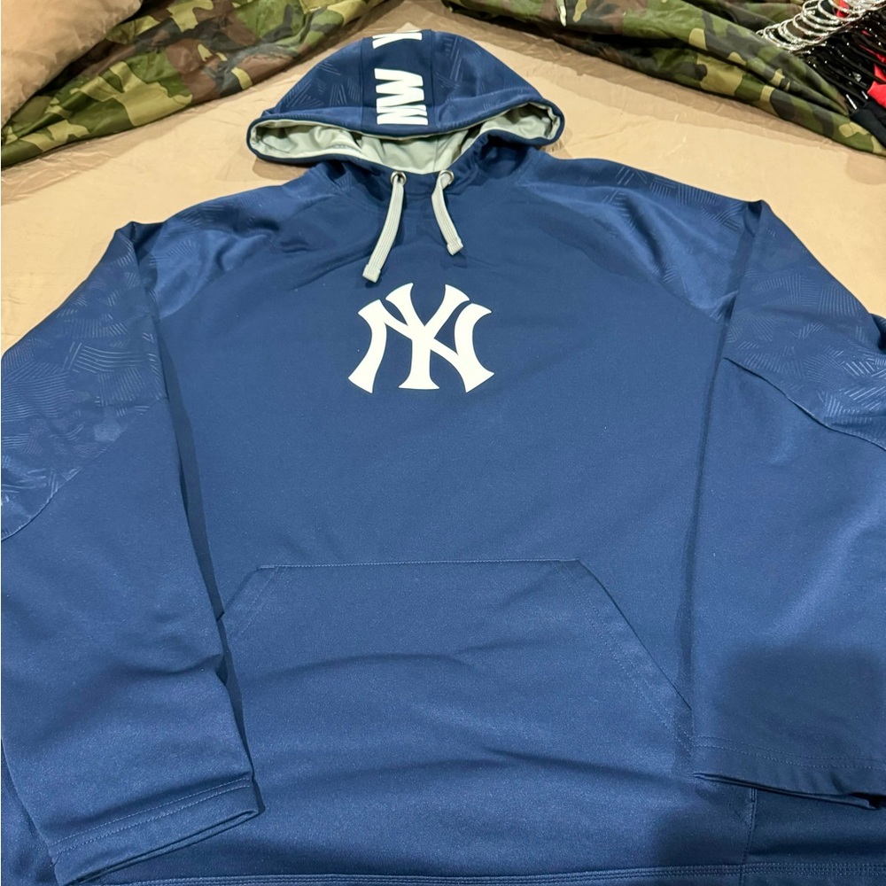 Men’s XXL New York Yankees pullover hoodie - Picture 2 of 7